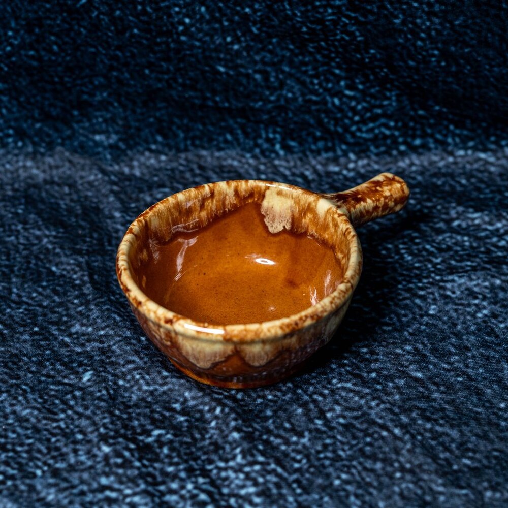 CLEARANCE Vintage Hull Brown Drip Pottery Handled Soup Bowl – USA